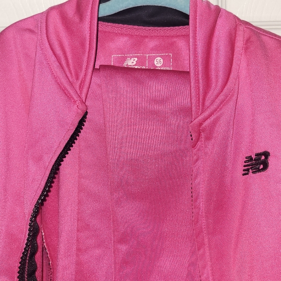 Girls track suit - Picture 2 of 6